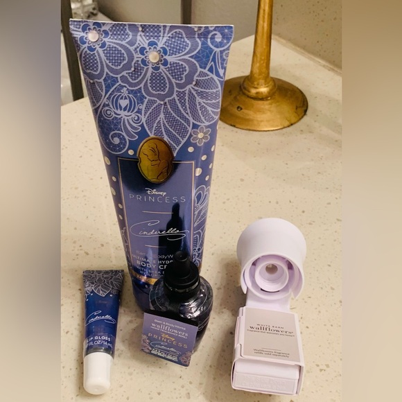 Disney Princess Enchanted Body Lotion, lip gloss, plug in, & refill by BBW - Picture 2 of 3
